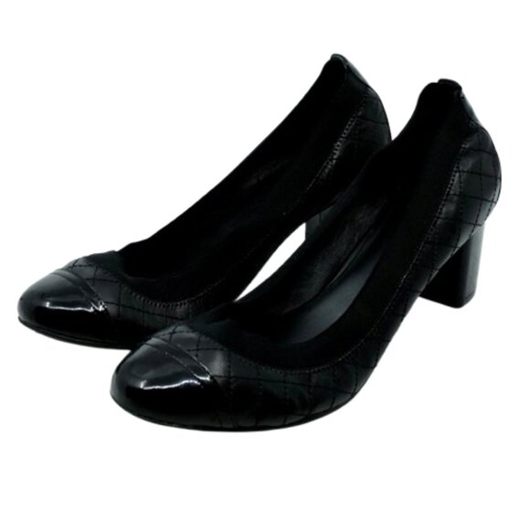 TORY BURCH~Carrie~QUILTED BLACK LEATHER CAP TOE PUMPS SHOES GOLD LOGO 9.5 - Picture 1 of 6
